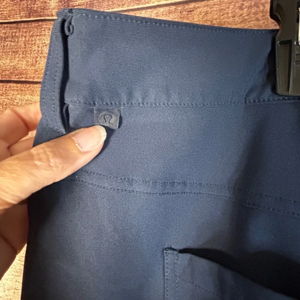 Lululemon Commission Pant Classic Mens 46x32 Navy Blue Warpstreme Trousers